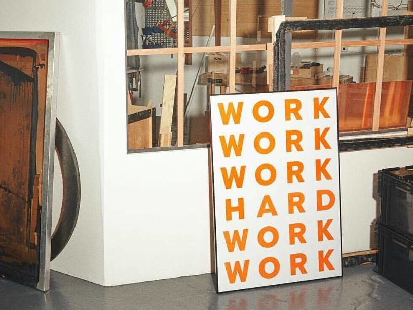 Poster ST - WORK HARD 